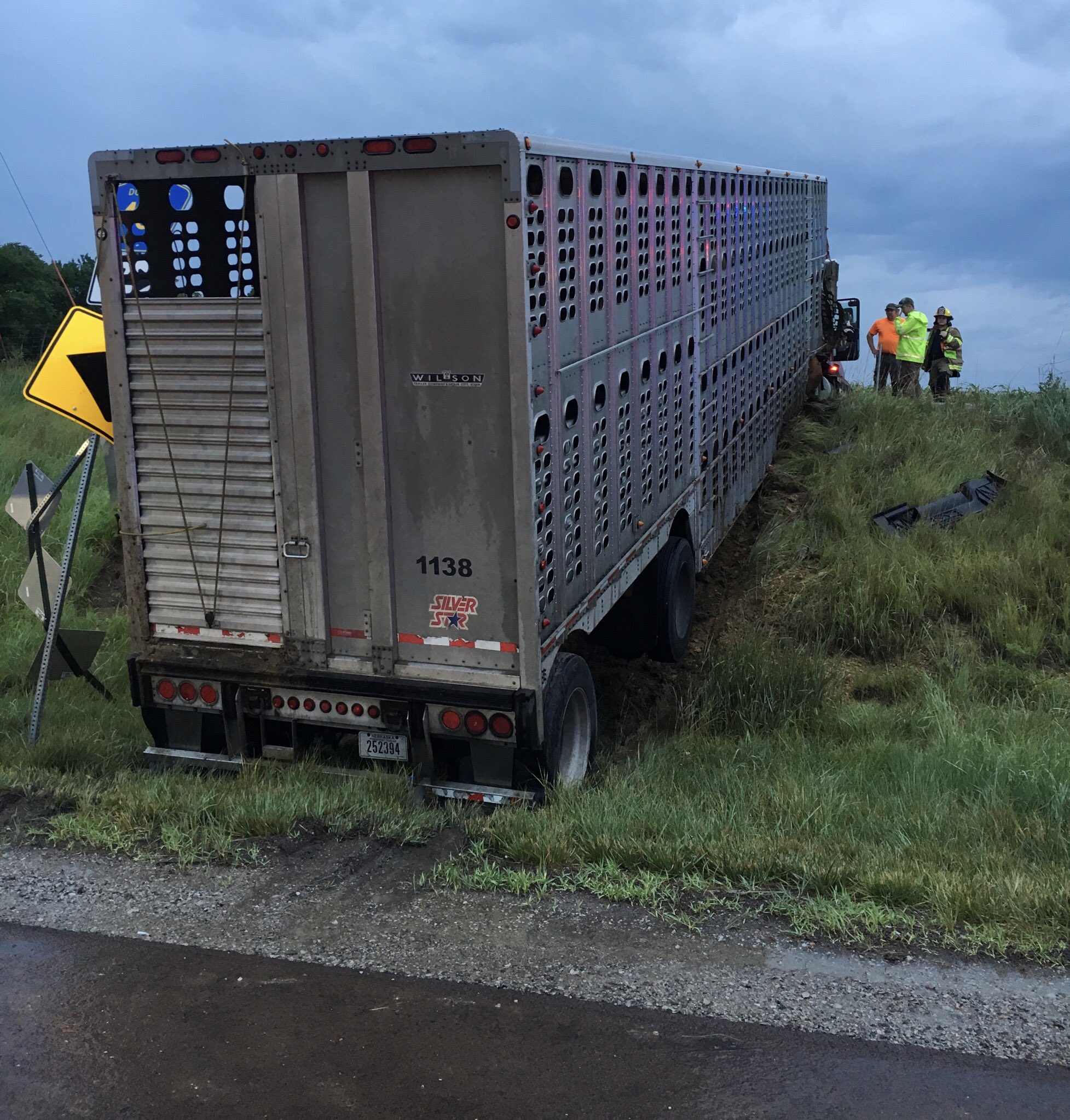 I4 Truck Accident Today - vhtfx0e